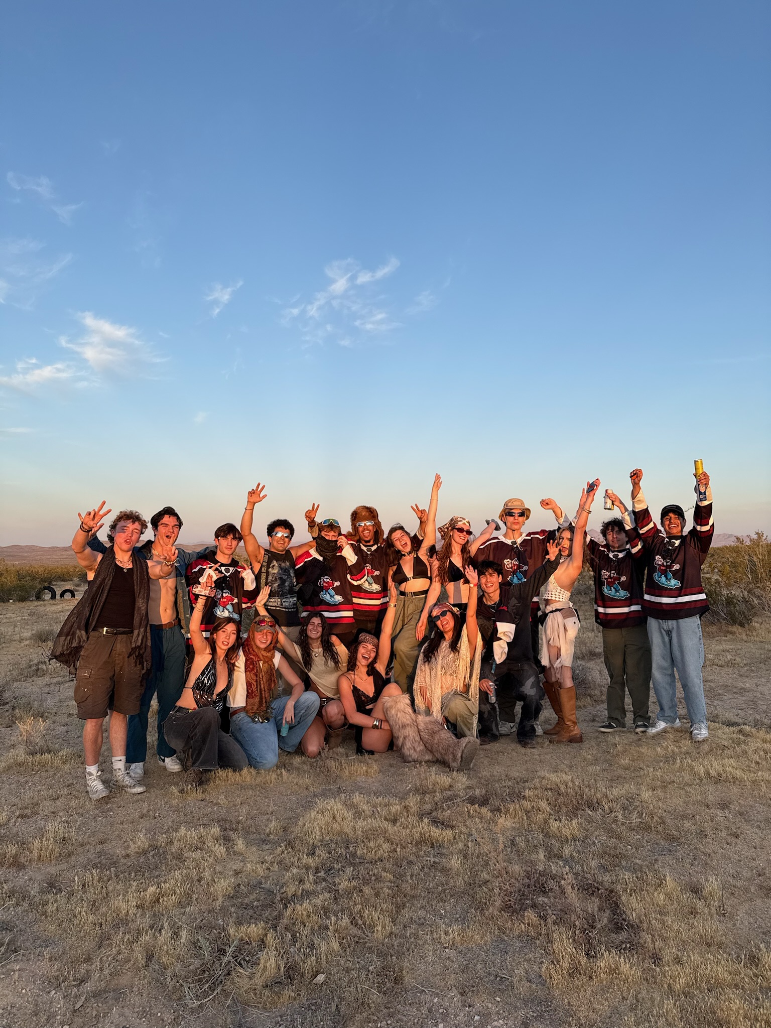 USC Snow Club members together on the mountain at sunset